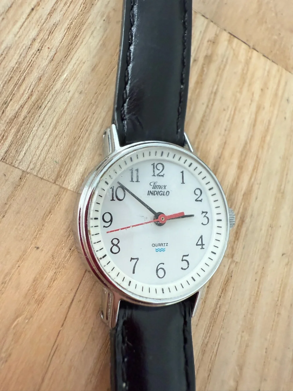 Vintage Timex ladies black leather watch NEW BATTERY